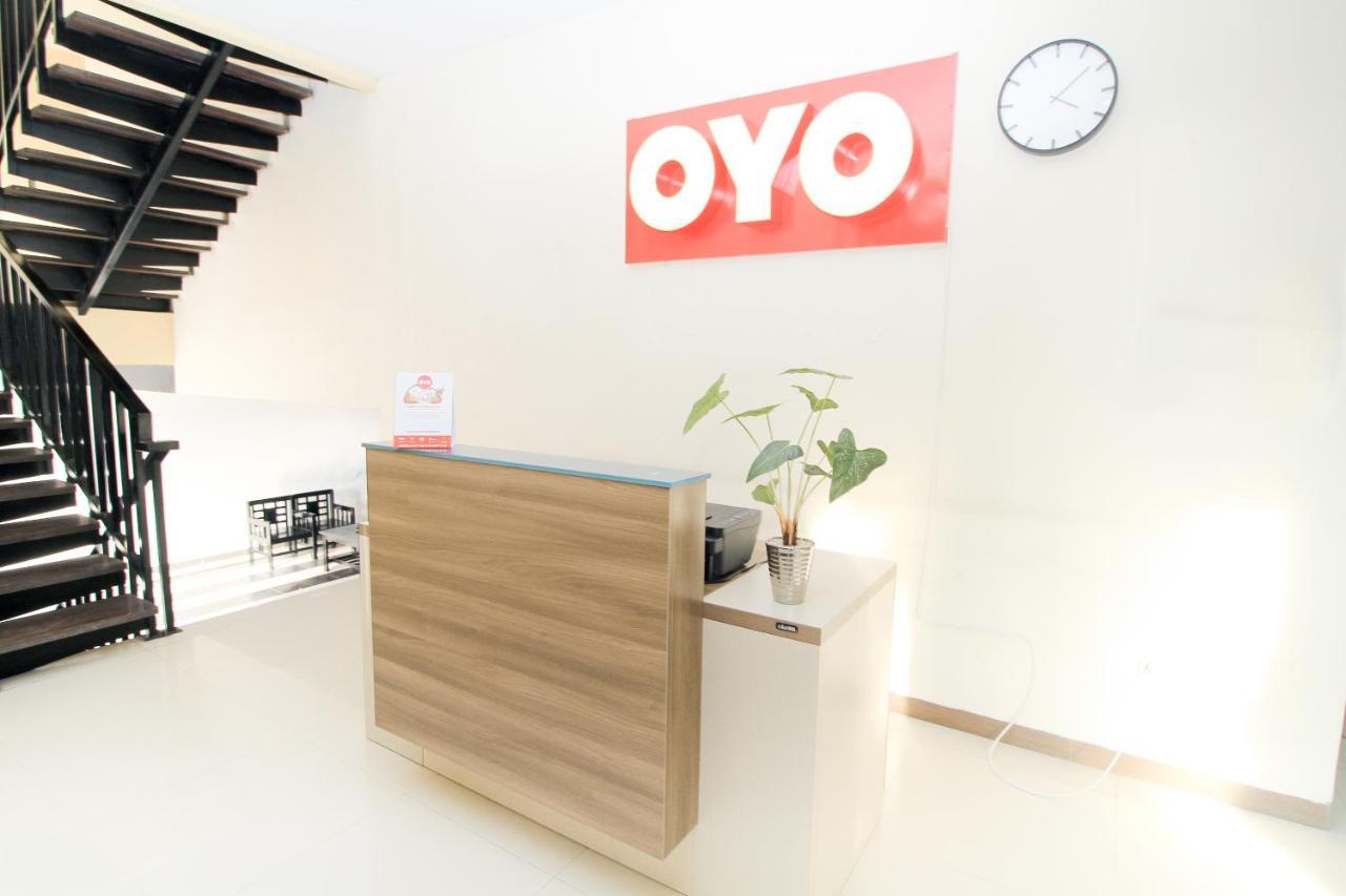 Oyo 204 Blessing Residence 수라바야 외부 사진