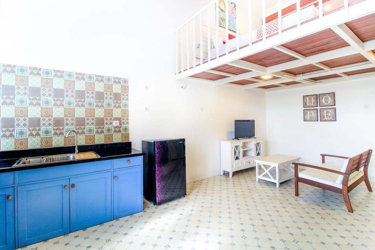 Oyo 204 Blessing Residence 수라바야 외부 사진