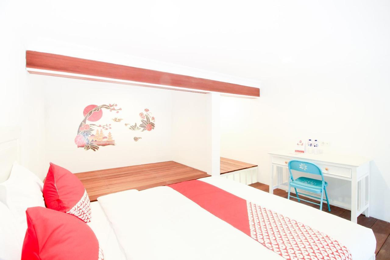 Oyo 204 Blessing Residence 수라바야 외부 사진